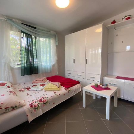 Green Place Apartments Portoroz Bagian luar foto