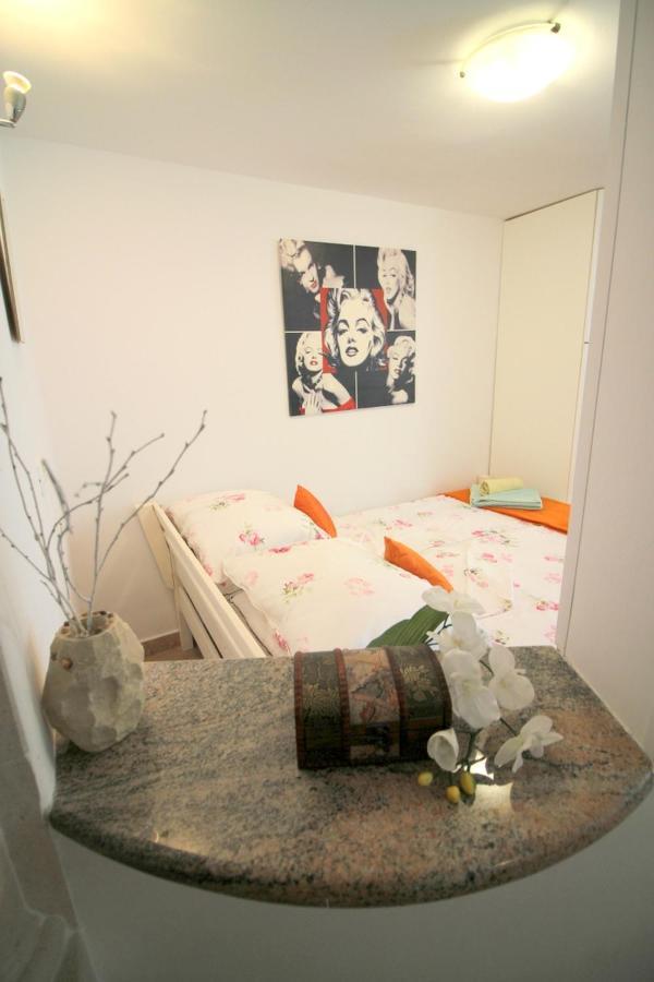 Green Place Apartments Portoroz Bagian luar foto