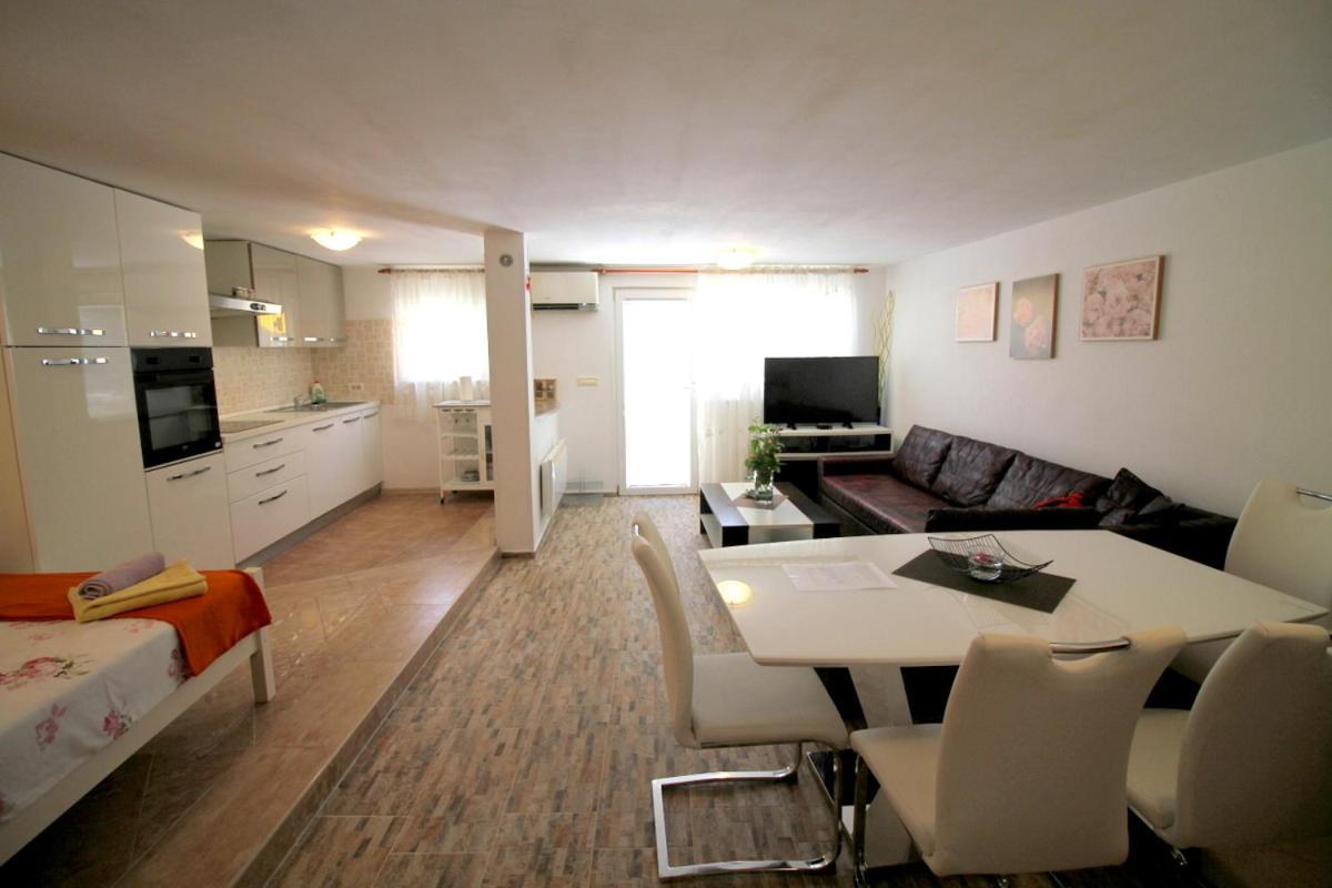 Green Place Apartments Portoroz Bagian luar foto